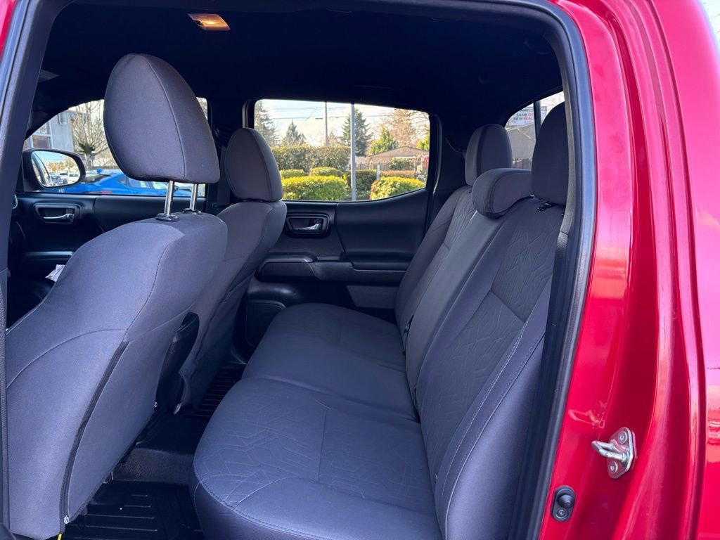 Used 2019 Toyota Tacoma TRD Off-Road w/ Technology Package image 14