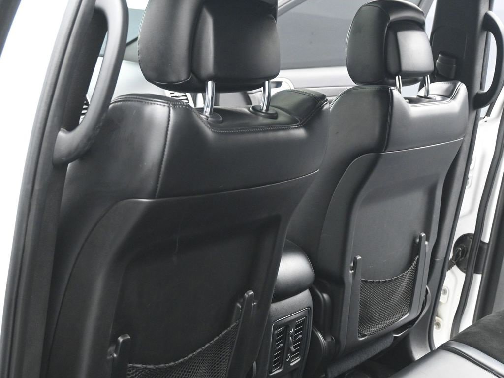 Used 2018 Jeep Grand Cherokee Altitude image 18