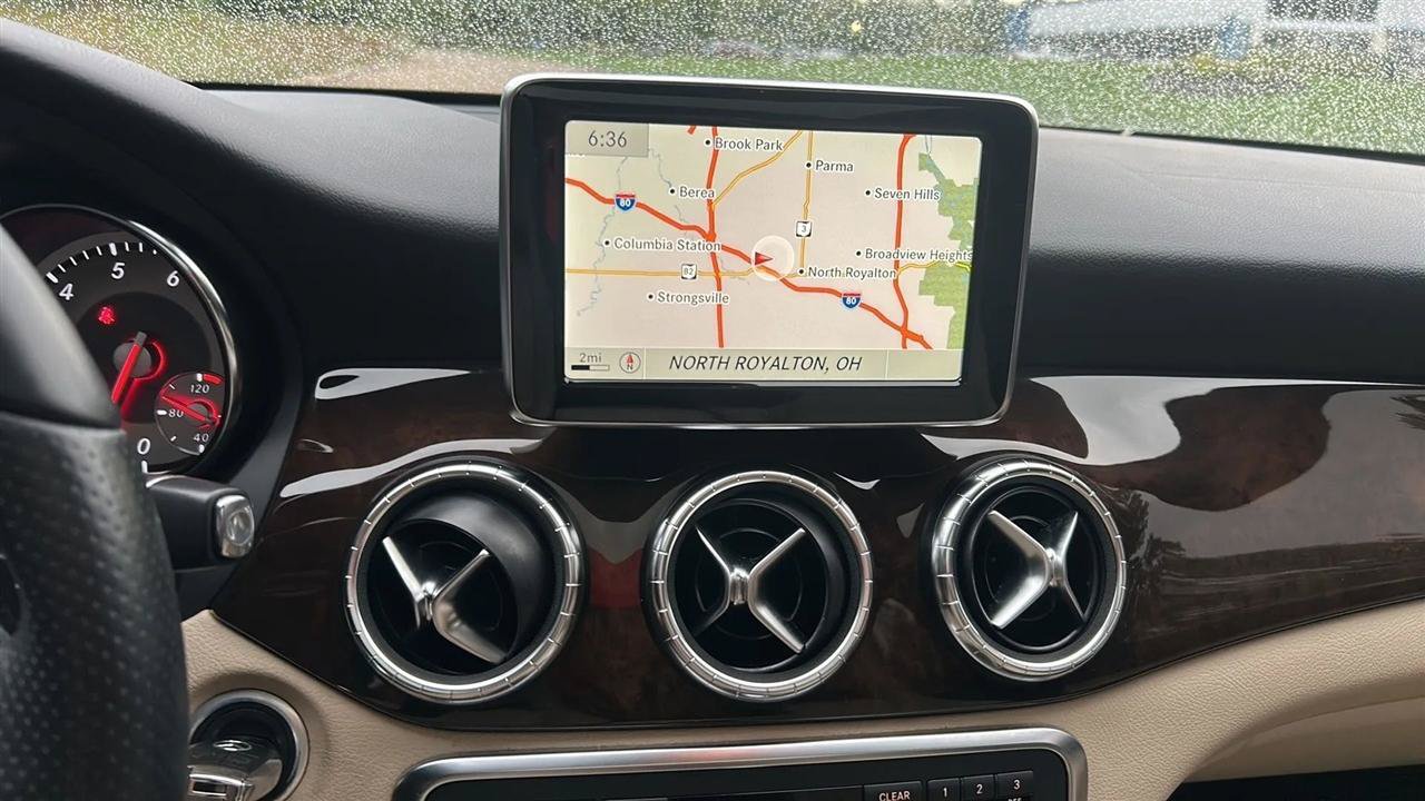 Used 2014 Mercedes-Benz CLA 250 image 22