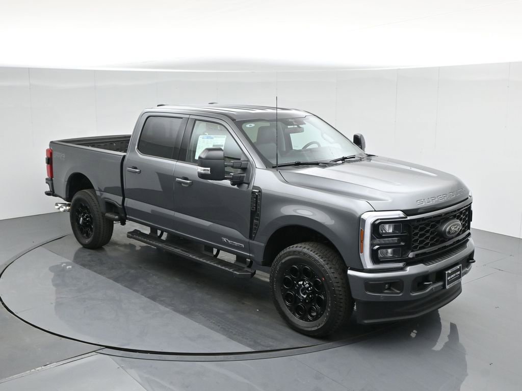 New 2026 Ford F250 Lariat w/ Black Appearance Package image 40