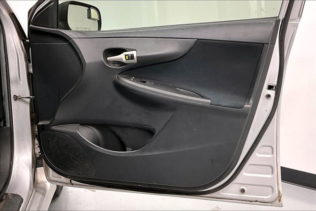 Used 2009 Toyota Corolla S image 22