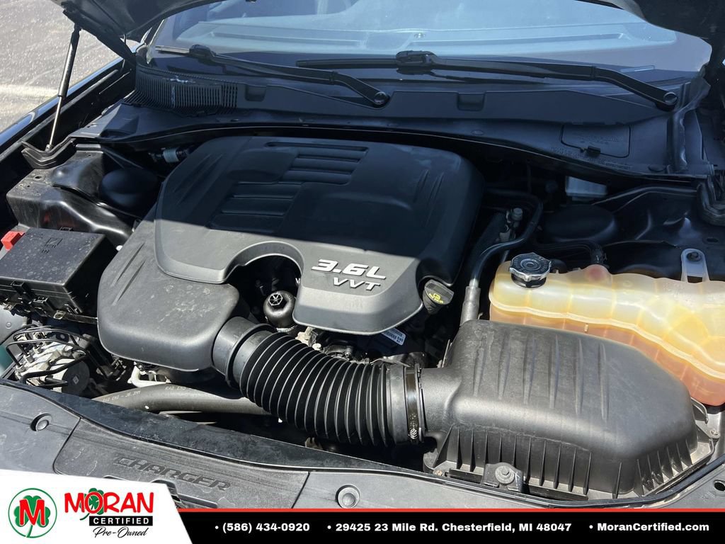 Used 2019 Dodge Charger SXT AWD/4WD image 10