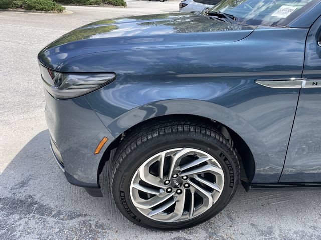 New 2027 Lincoln Navigator L Reserve AWD/4WD image 10
