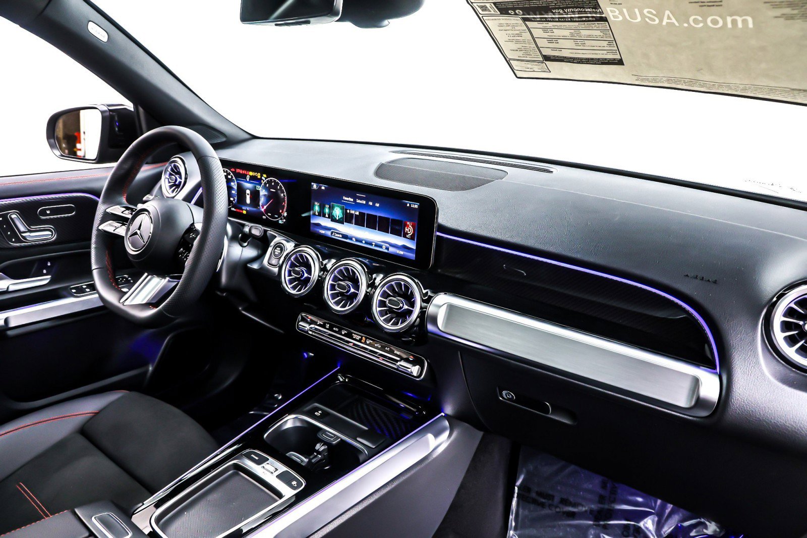 New 2026 Mercedes-Benz GLB 250 image 5