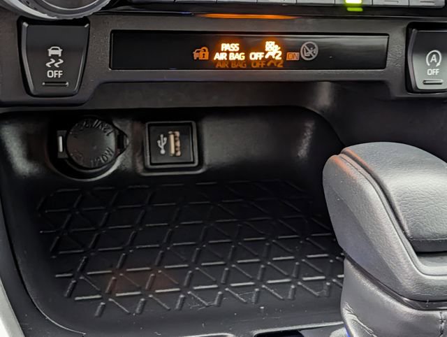 Certified 2025 Toyota RAV4 LE FWD image 17