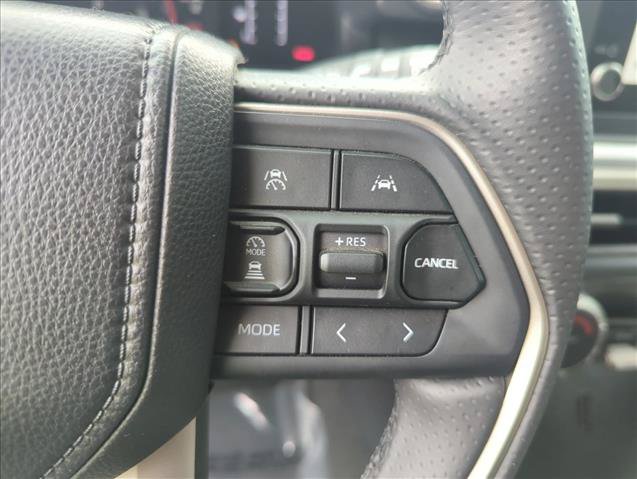 Certified 2025 Toyota 4Runner SR5 AWD/4WD image 14