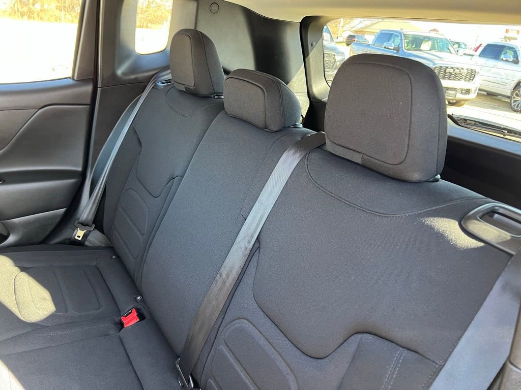 Used 2022 Jeep Renegade Latitude image 20