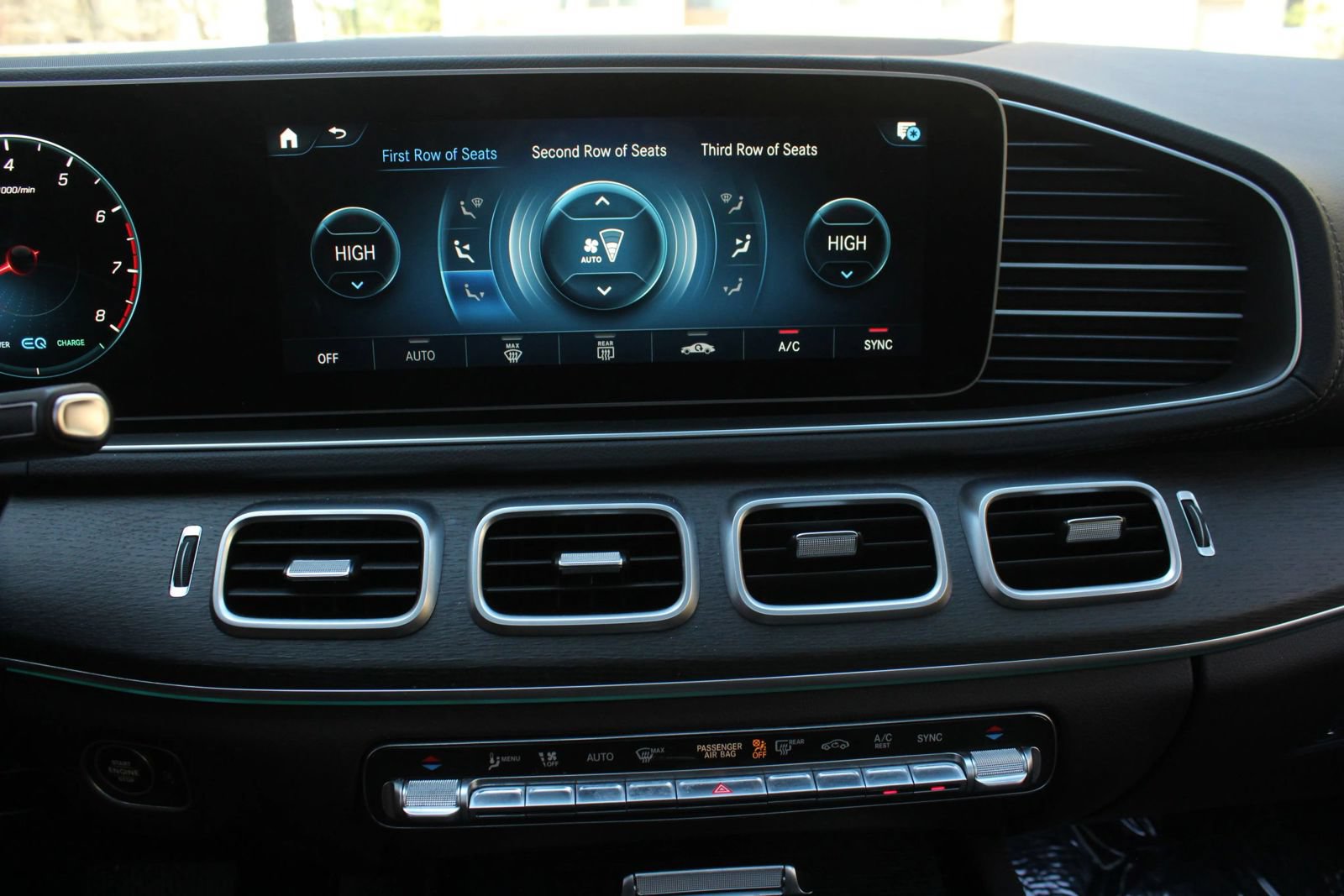 Used 2022 Mercedes-Benz GLS 450 4MATIC image 37
