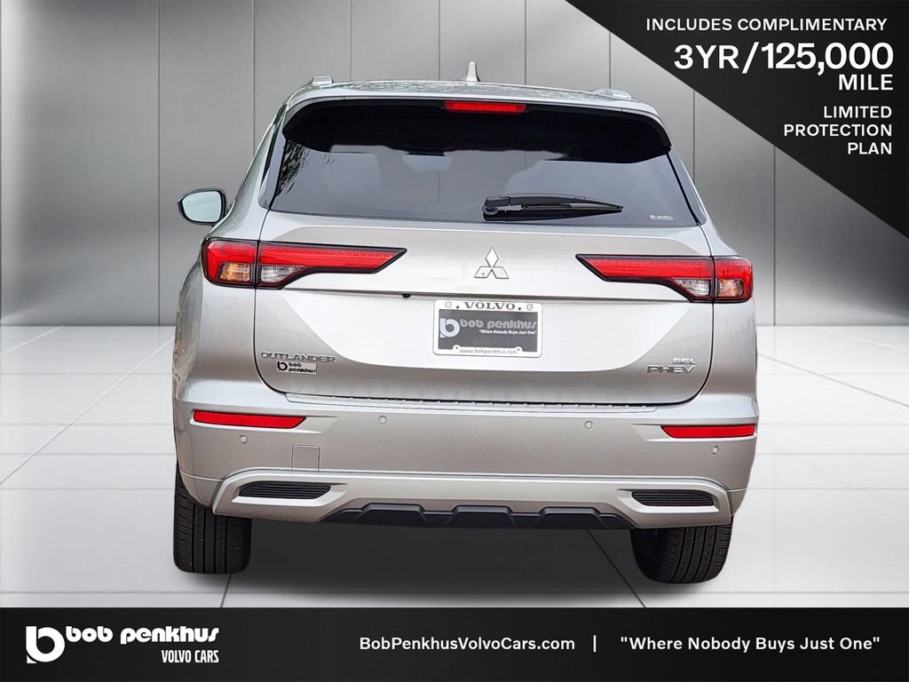 Used 2023 Mitsubishi Outlander 4WD Plug-In Hybrid image 26