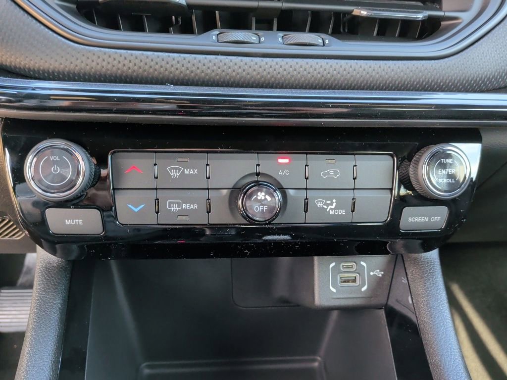 New 2026 Jeep Compass Latitude AWD/4WD image 29