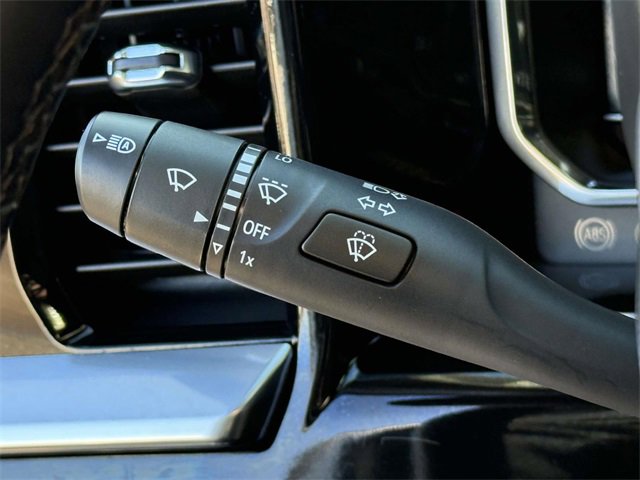 Certified 2025 GMC Sierra 1500 SLT image 19