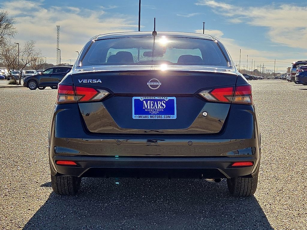 Used 2024 Nissan Versa S w/ S Plus Package image 4