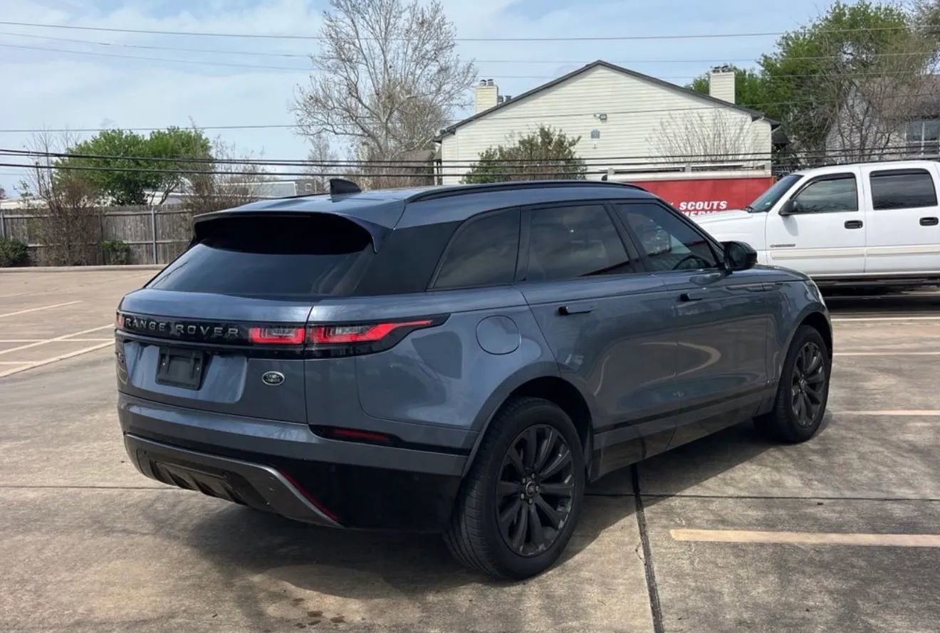 Used 2018 Land Rover Range Rover Velar R-Dynamic SE image 4