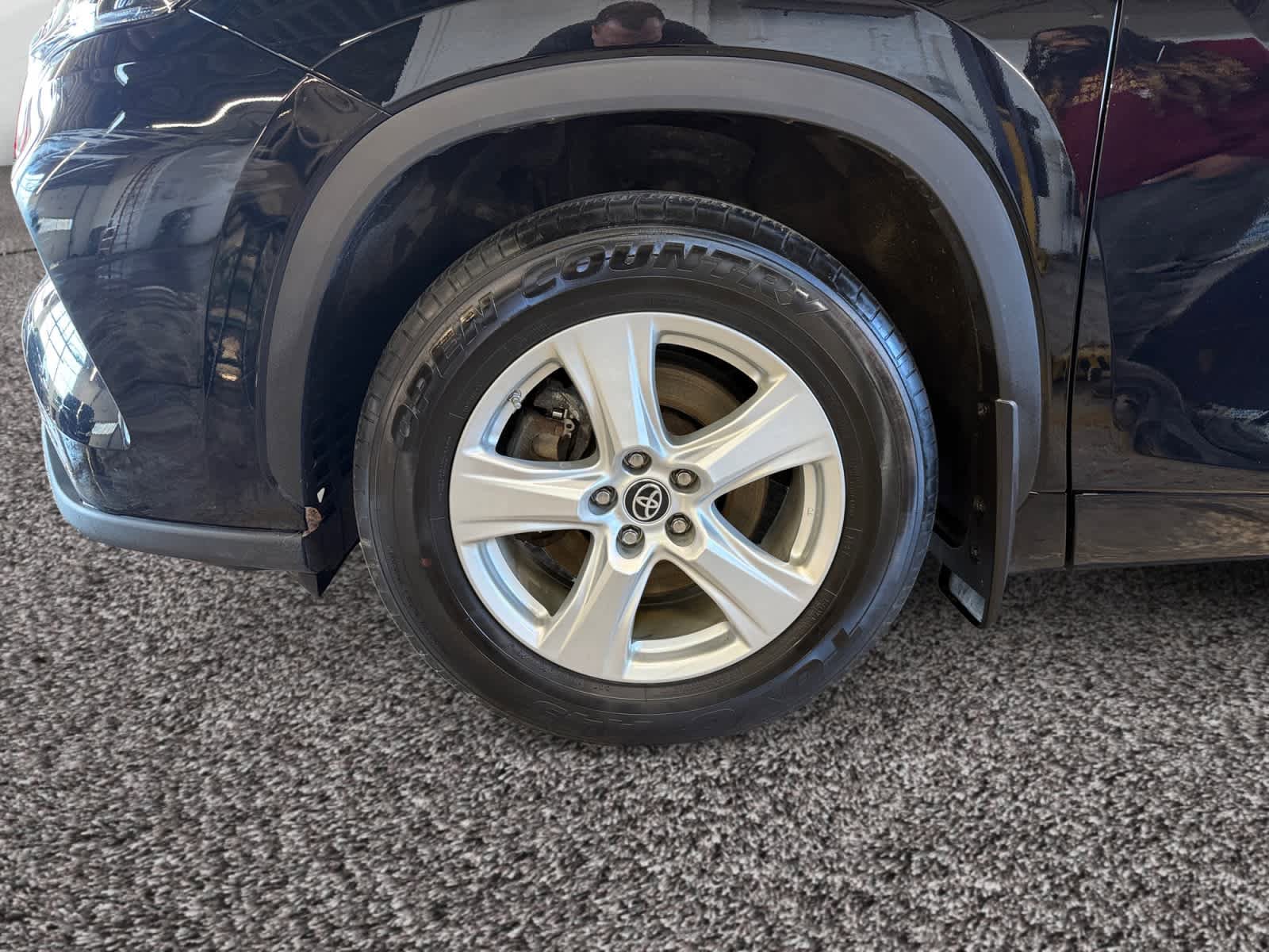 Used 2023 Toyota Highlander LE AWD/4WD image 14