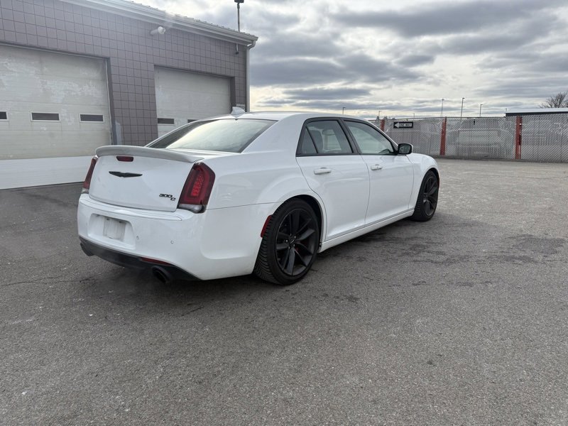 Used 2023 Chrysler 300 C image 6