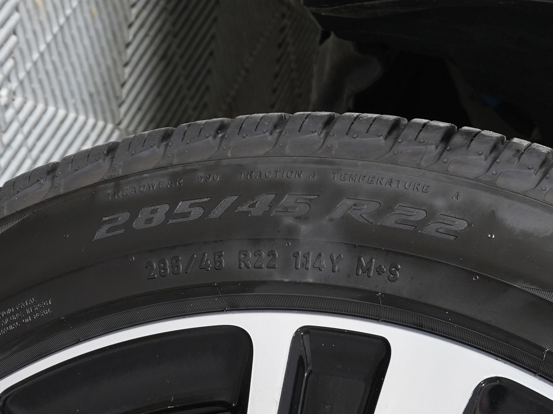 Used 2023 Land Rover Range Rover SE image 25