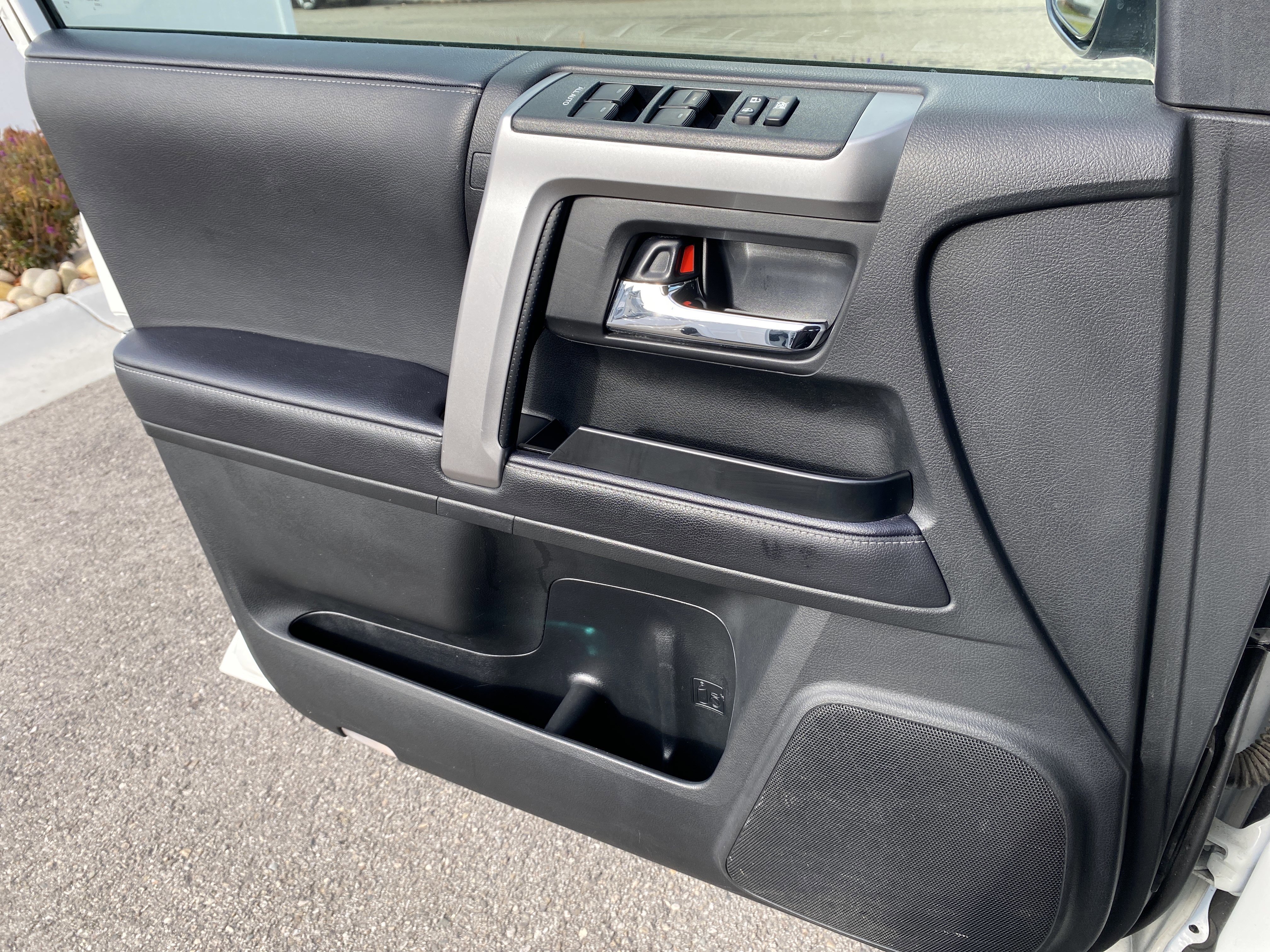 Used 2022 Toyota 4Runner SR5 image 17