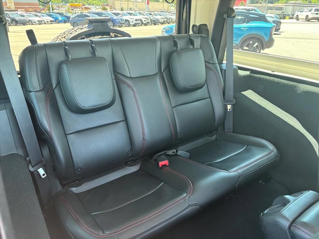 Used 2018 Jeep Wrangler Rubicon AWD/4WD image 13