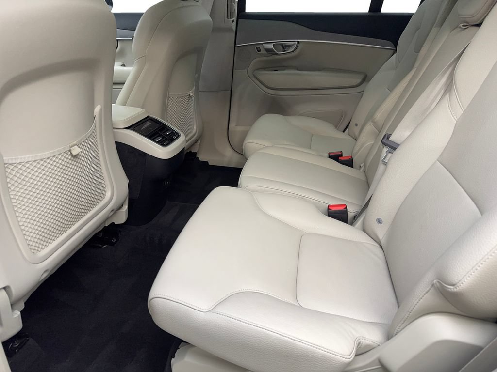 Used 2024 Volvo XC90 B5 Core w/ Protection Package Premier AWD/4WD image 34