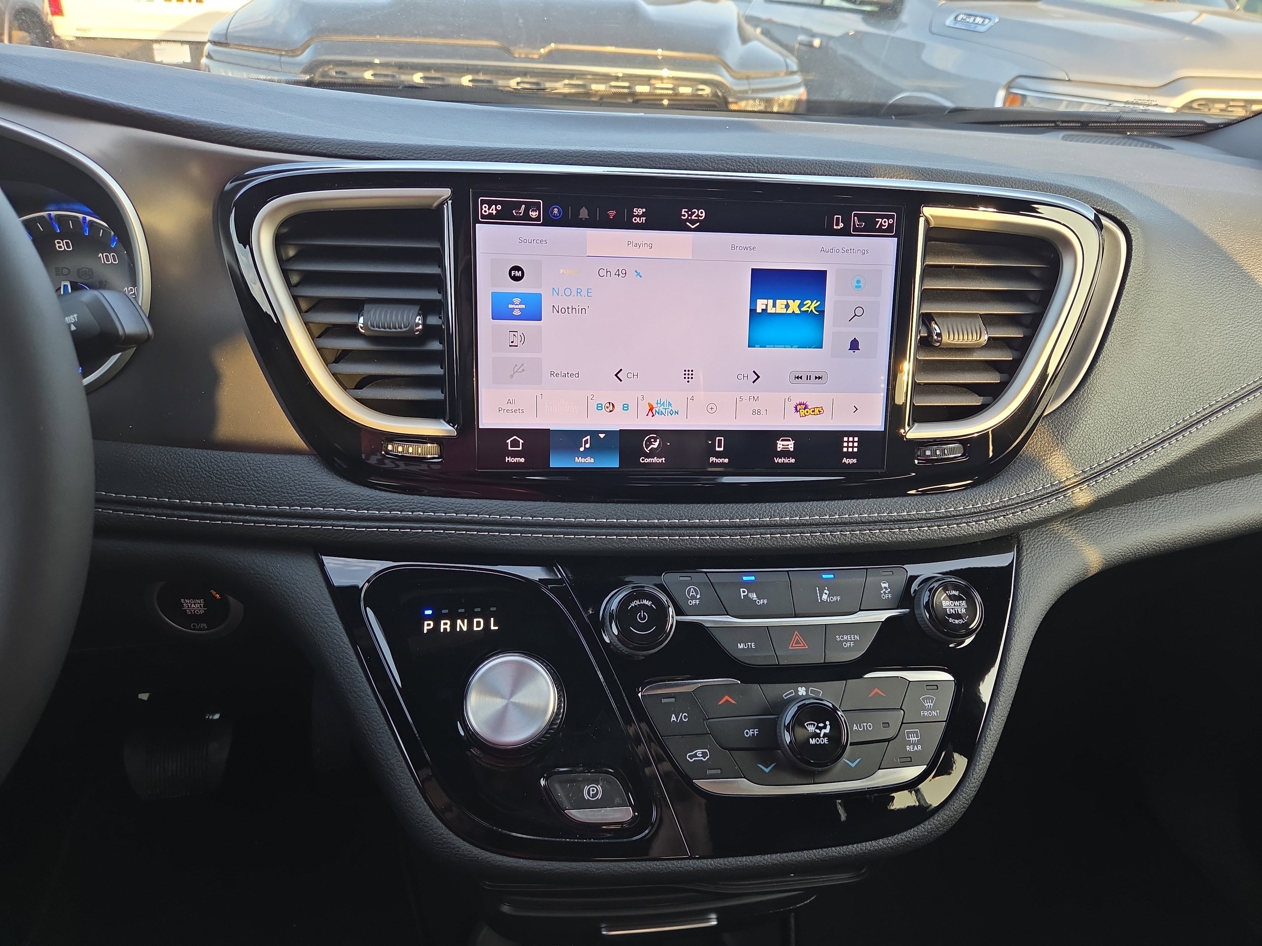 New 2026 Chrysler Pacifica Select FWD image 11