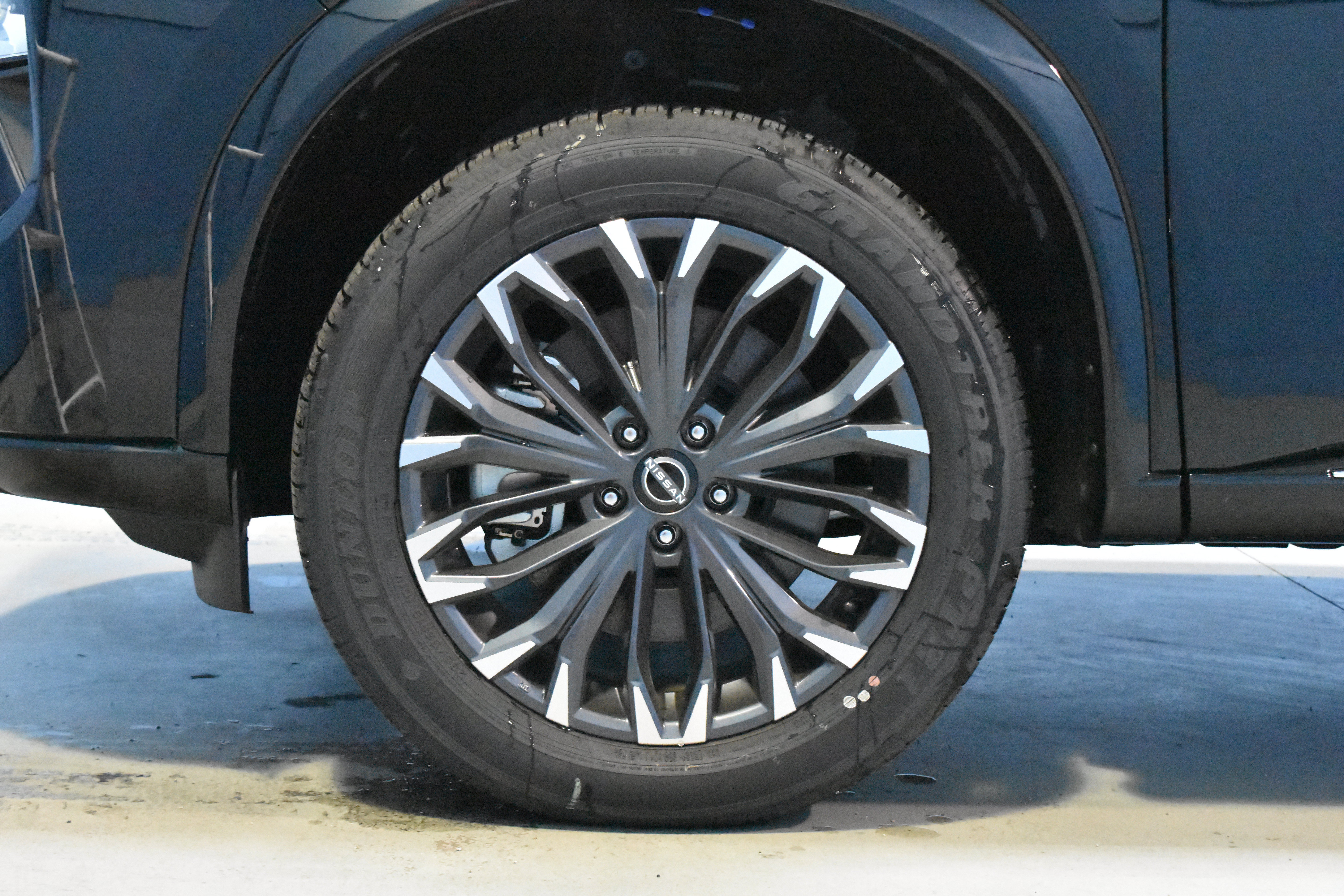 New 2026 Nissan Rogue Platinum w/ Tech Package AWD/4WD image 24