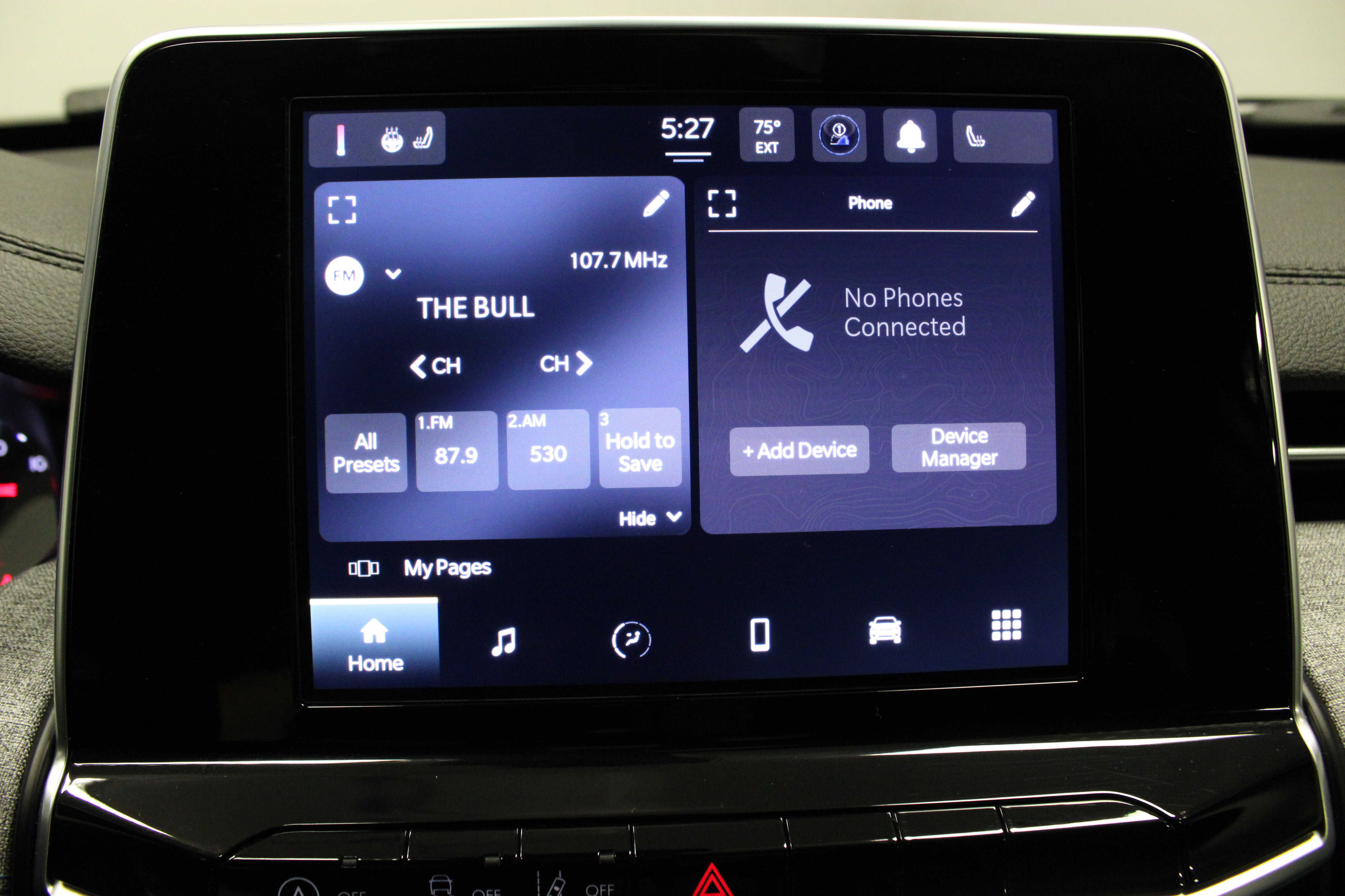 Used 2025 Jeep Compass Latitude AWD/4WD image 23