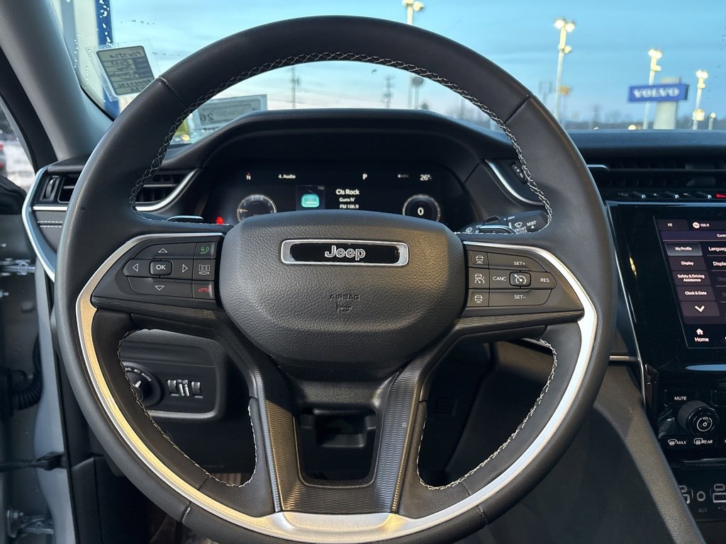 Used 2023 Jeep Grand Cherokee L Laredo image 19