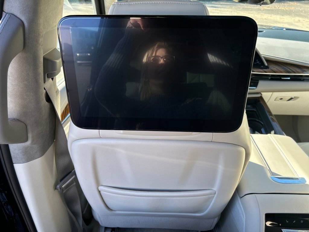 Certified 2023 Cadillac Escalade Sport Platinum image 17