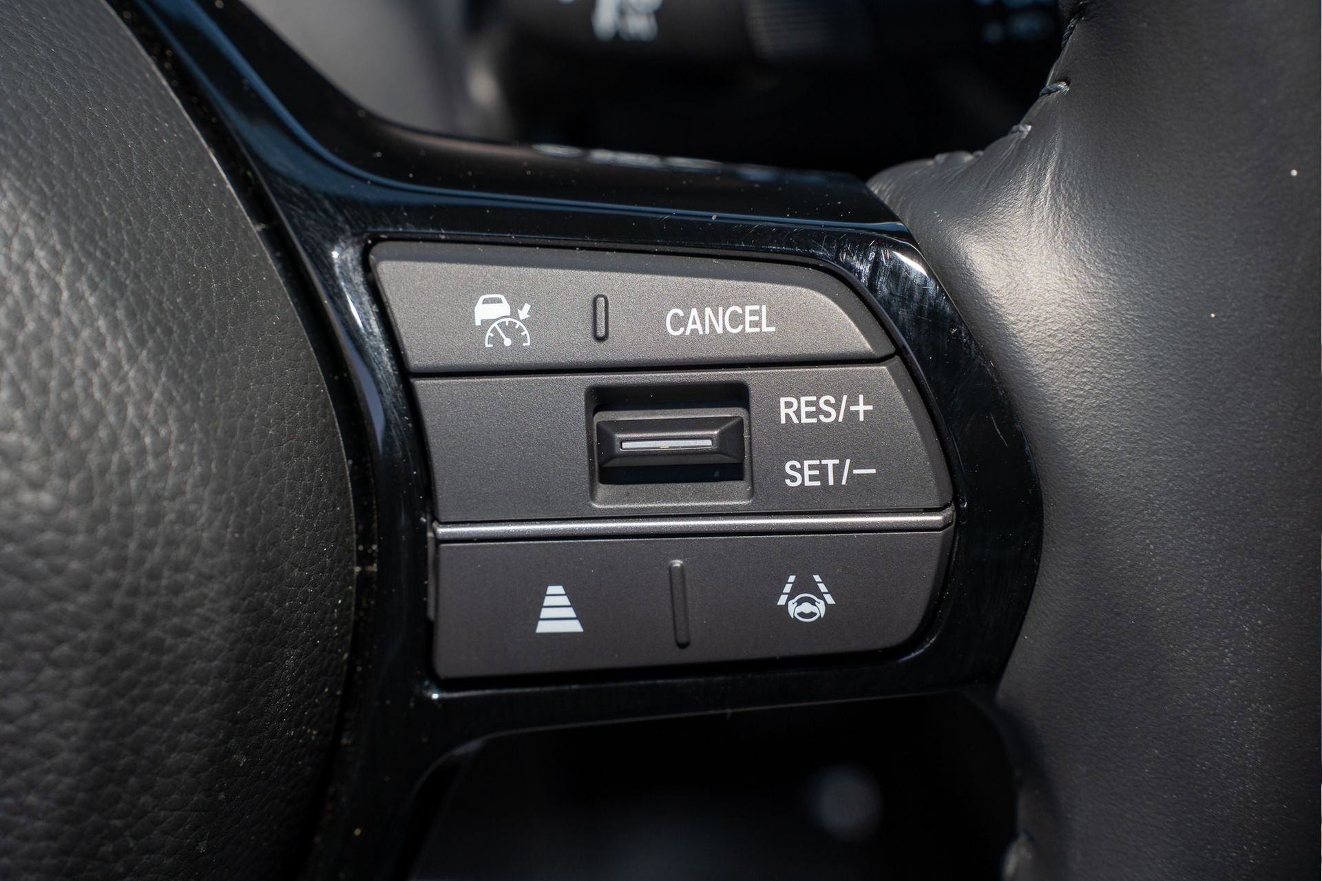 Certified 2023 Honda HR-V EX-L image 31