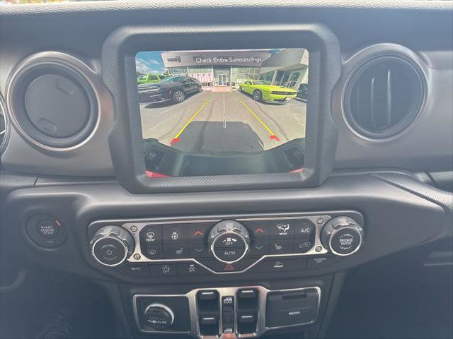 Certified 2022 Jeep Gladiator Mojave AWD/4WD image 19
