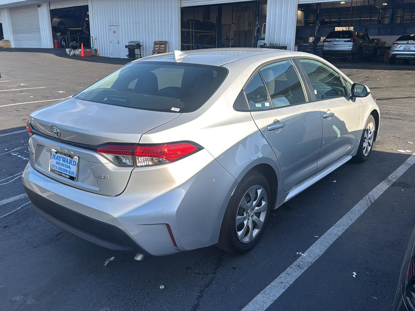 Used 2025 Toyota Corolla LE image 5