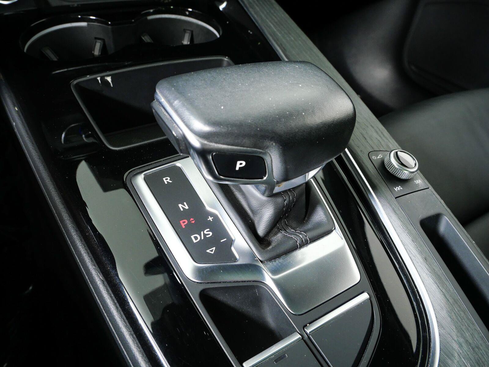 Used 2021 Audi A4 2.0T Premium w/ Convenience Package AWD/4WD image 16