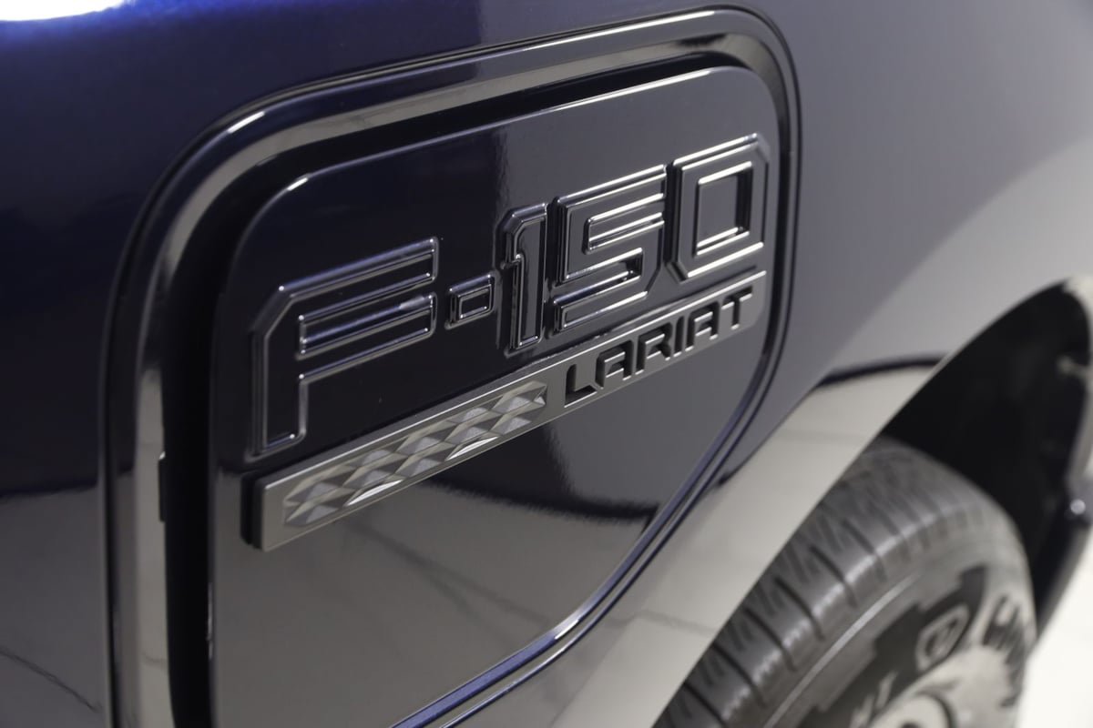 Used 2023 Ford F150 Lightning Lariat AWD/4WD image 43