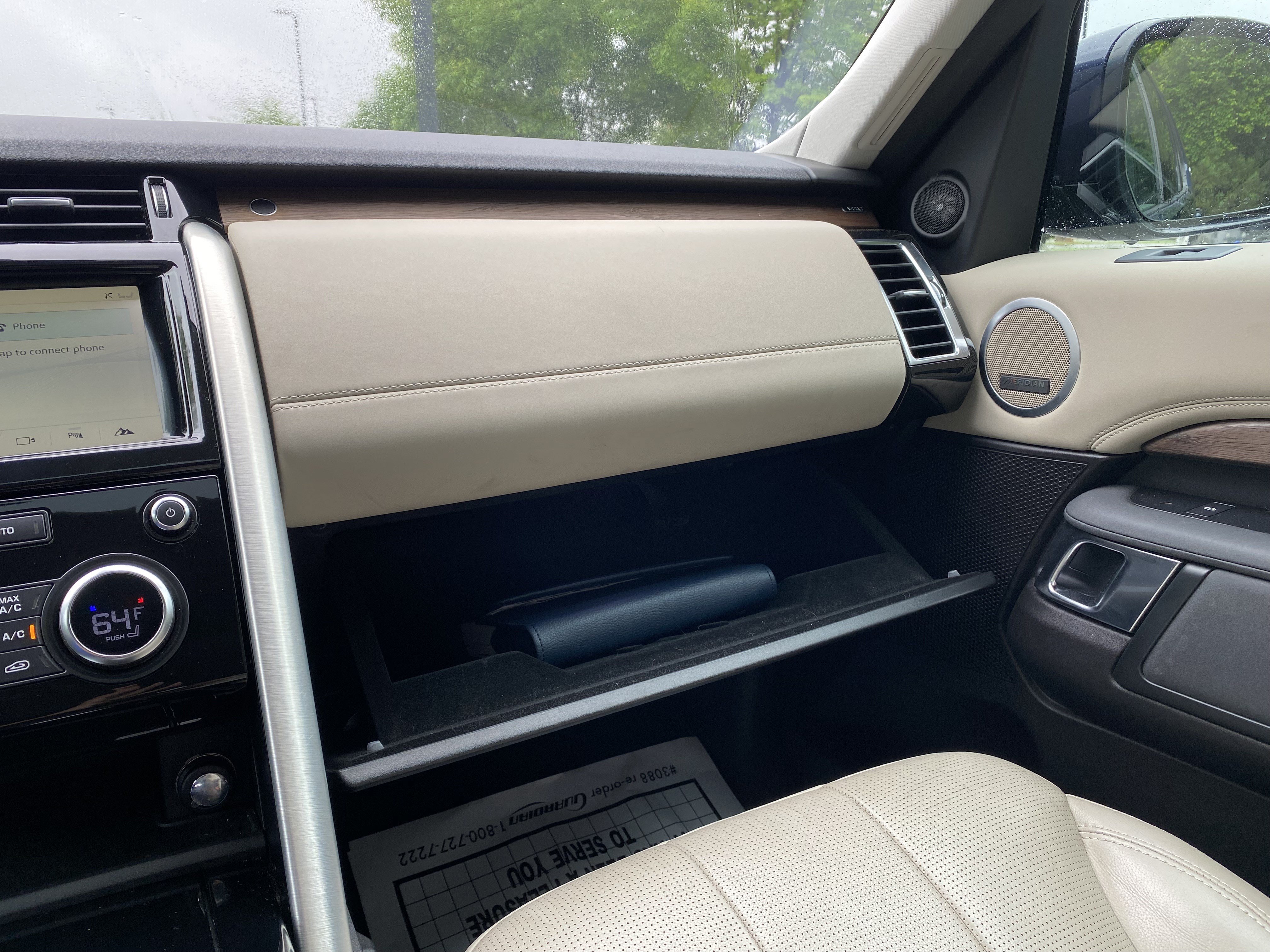 Used 2018 Land Rover Discovery HSE AWD/4WD image 28