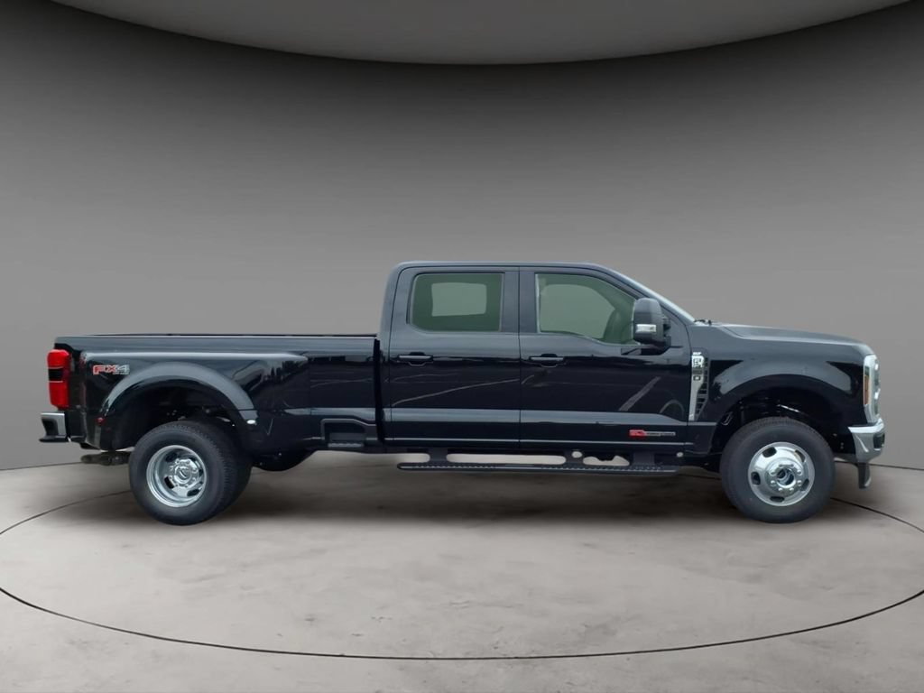 New 2026 Ford F350 XLT w/ XLT Premium Package AWD/4WD image 10
