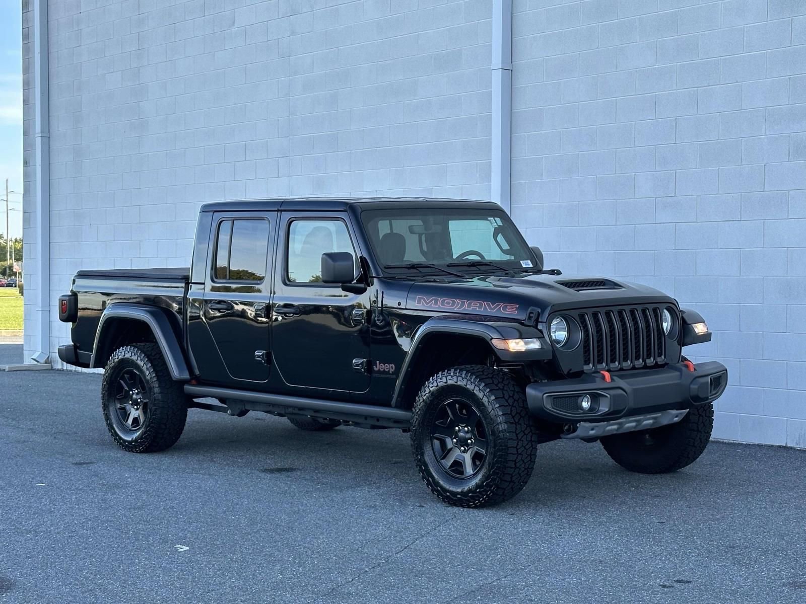 Used 2023 Jeep Gladiator Mojave w/ Cold Weather Group image 7