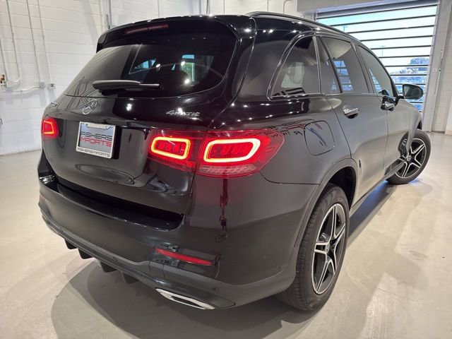 Used 2022 Mercedes-Benz GLC 300 4MATIC w/ AMG Line image 4