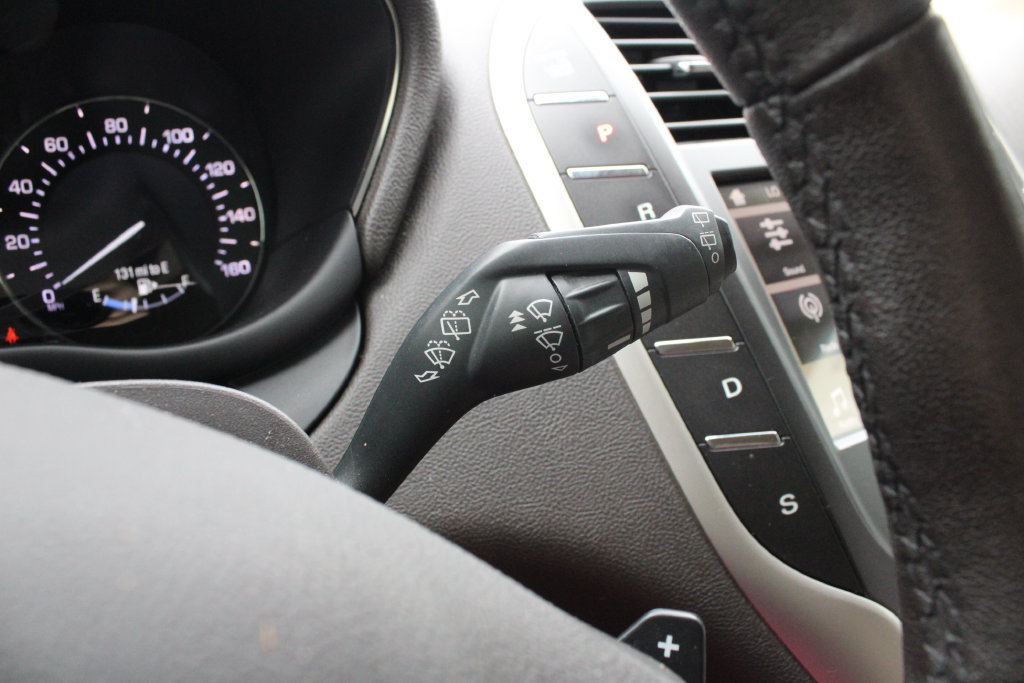 Used 2019 Lincoln MKC Premiere FWD image 15