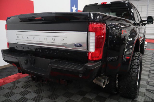 Used 2017 Ford F350 Platinum w/ Platinum Ultimate Package AWD/4WD image 27