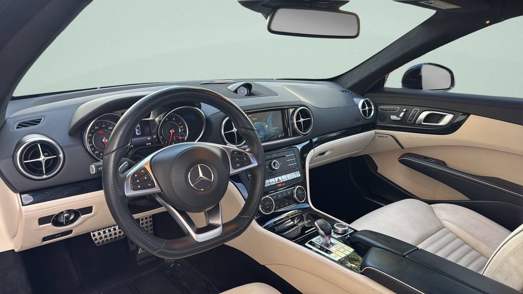 Used 2019 Mercedes-Benz SL 550 image 12