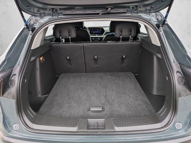Used 2025 Chevrolet Trax LT FWD image 6