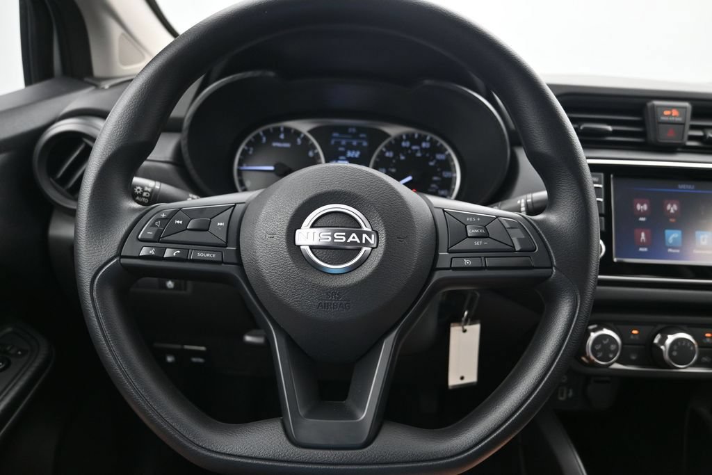 Used 2025 Nissan Versa S FWD image 13