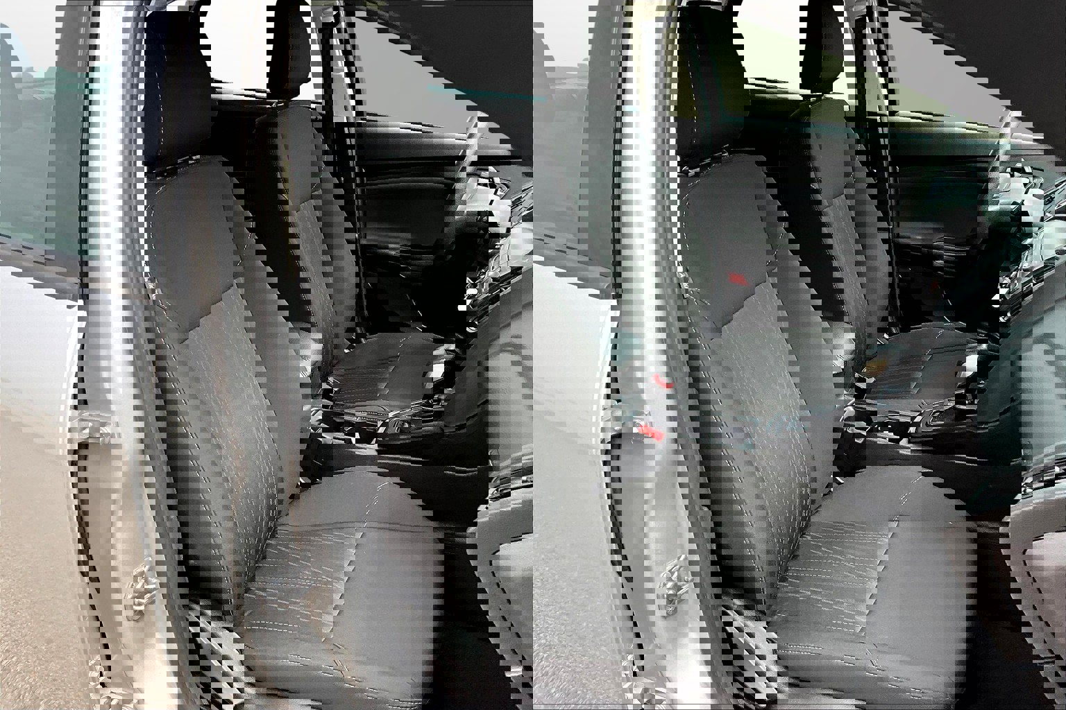 Used 2018 Ford Focus SE image 7