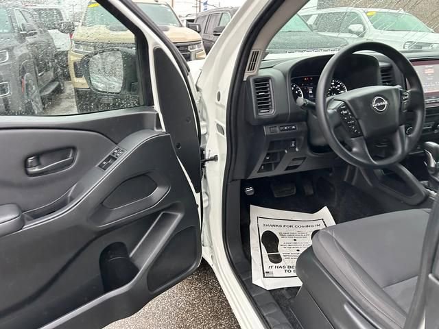 Used 2024 Nissan Frontier S w/ S Utility Package image 9