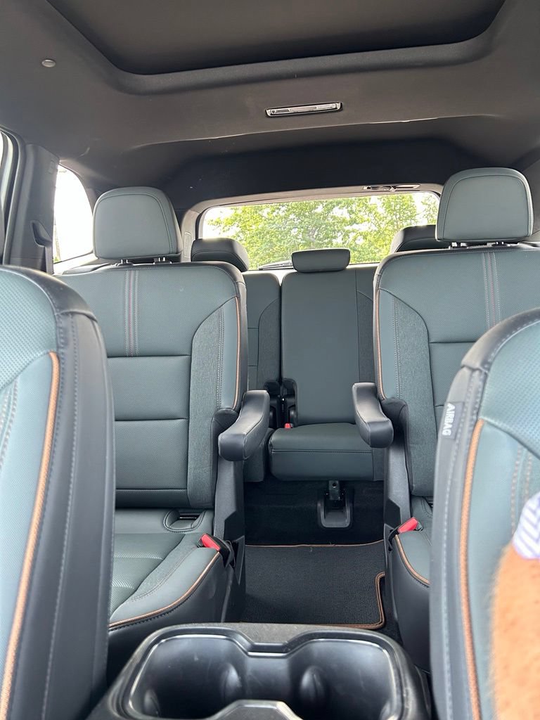 Used 2025 GMC Acadia AT4 AWD/4WD image 26