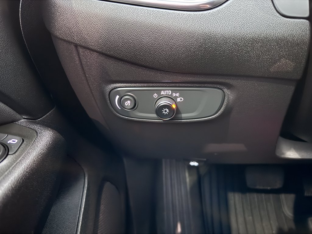 Certified 2024 Chevrolet Equinox LT AWD/4WD image 24