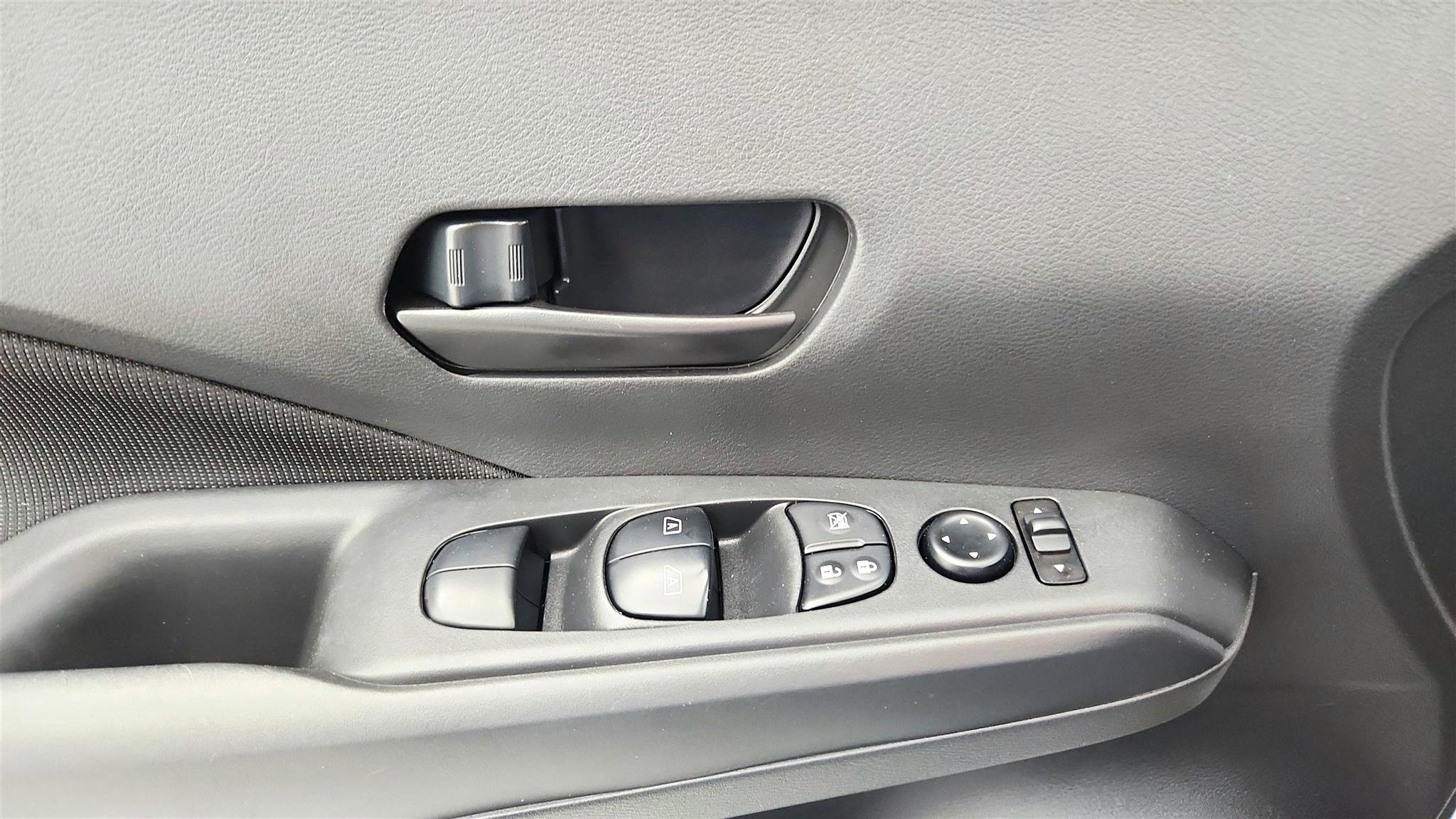 Used 2025 Nissan Kicks Play S FWD image 38
