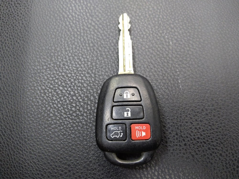 Used 2018 Toyota Highlander Plus w/ Protection Package #3 AWD/4WD image 32