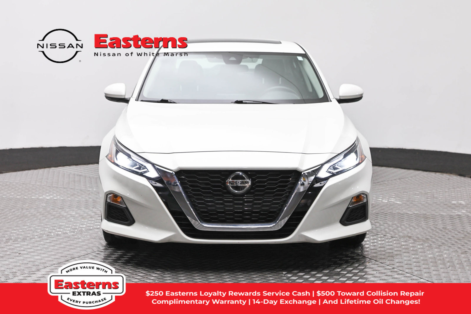 Used 2022 Nissan Altima 2.5 SV w/ SV Premium Package FWD image 2