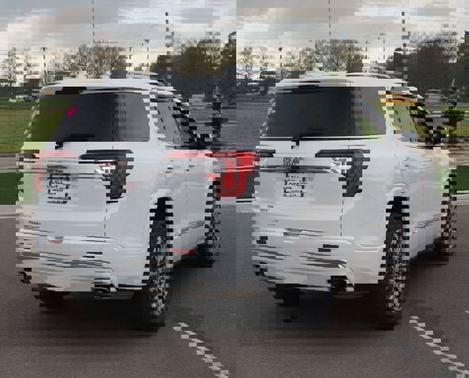 Used 2021 GMC Acadia Denali w/ Denali Technology Package image 21